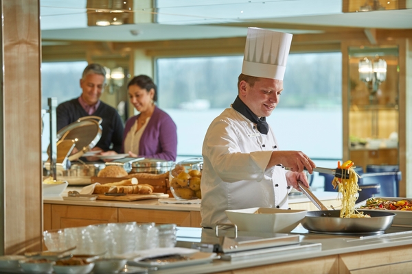 Uniworld SS Beatrice - Mozarts 3.jpg